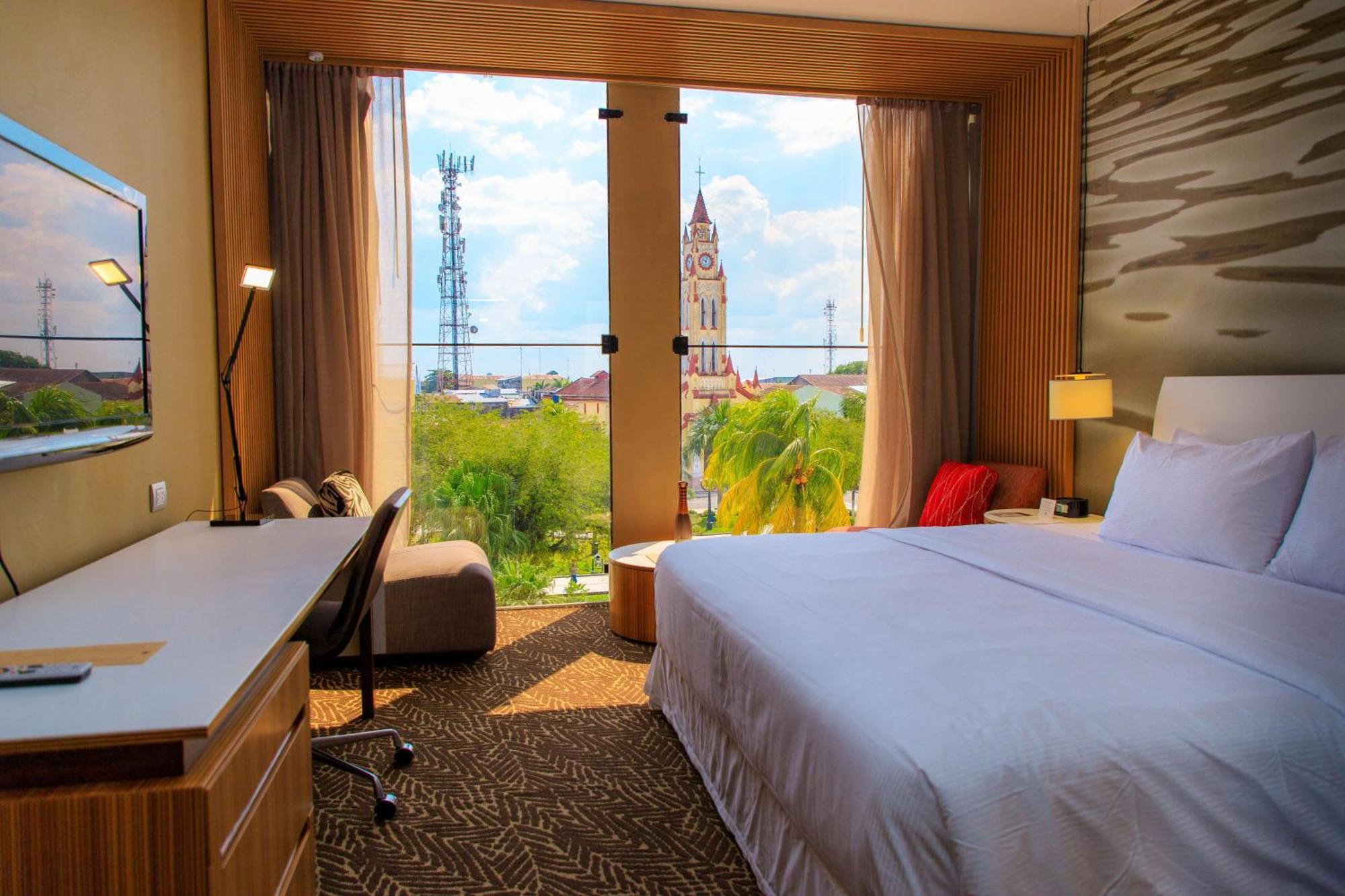 Hotel Doubletree By Hilton Iquitos Extérieur photo