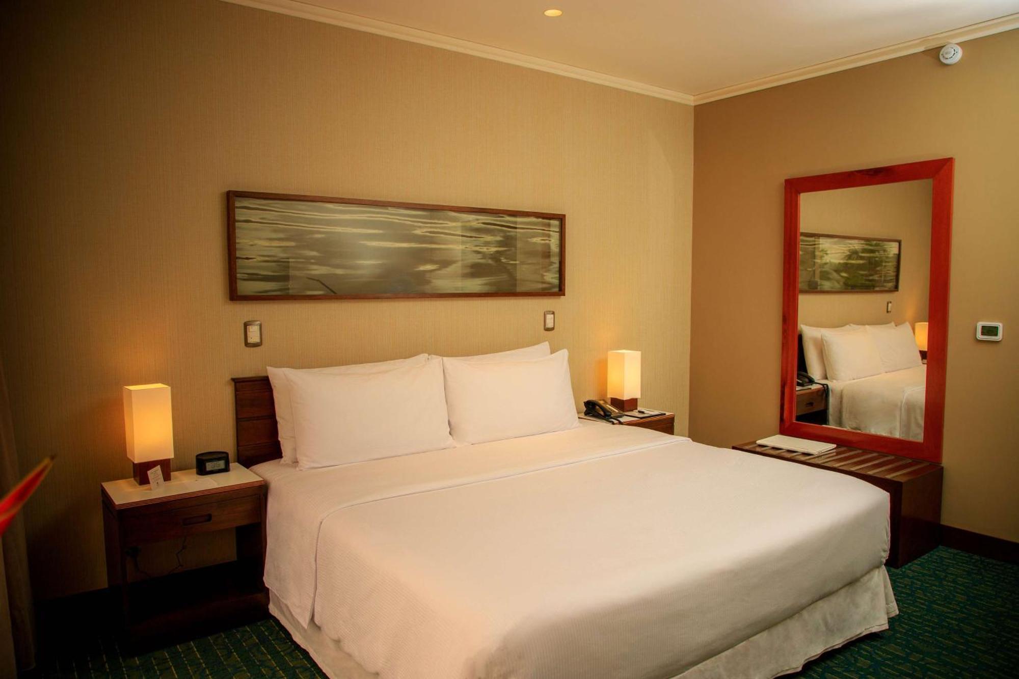 Hotel Doubletree By Hilton Iquitos Extérieur photo