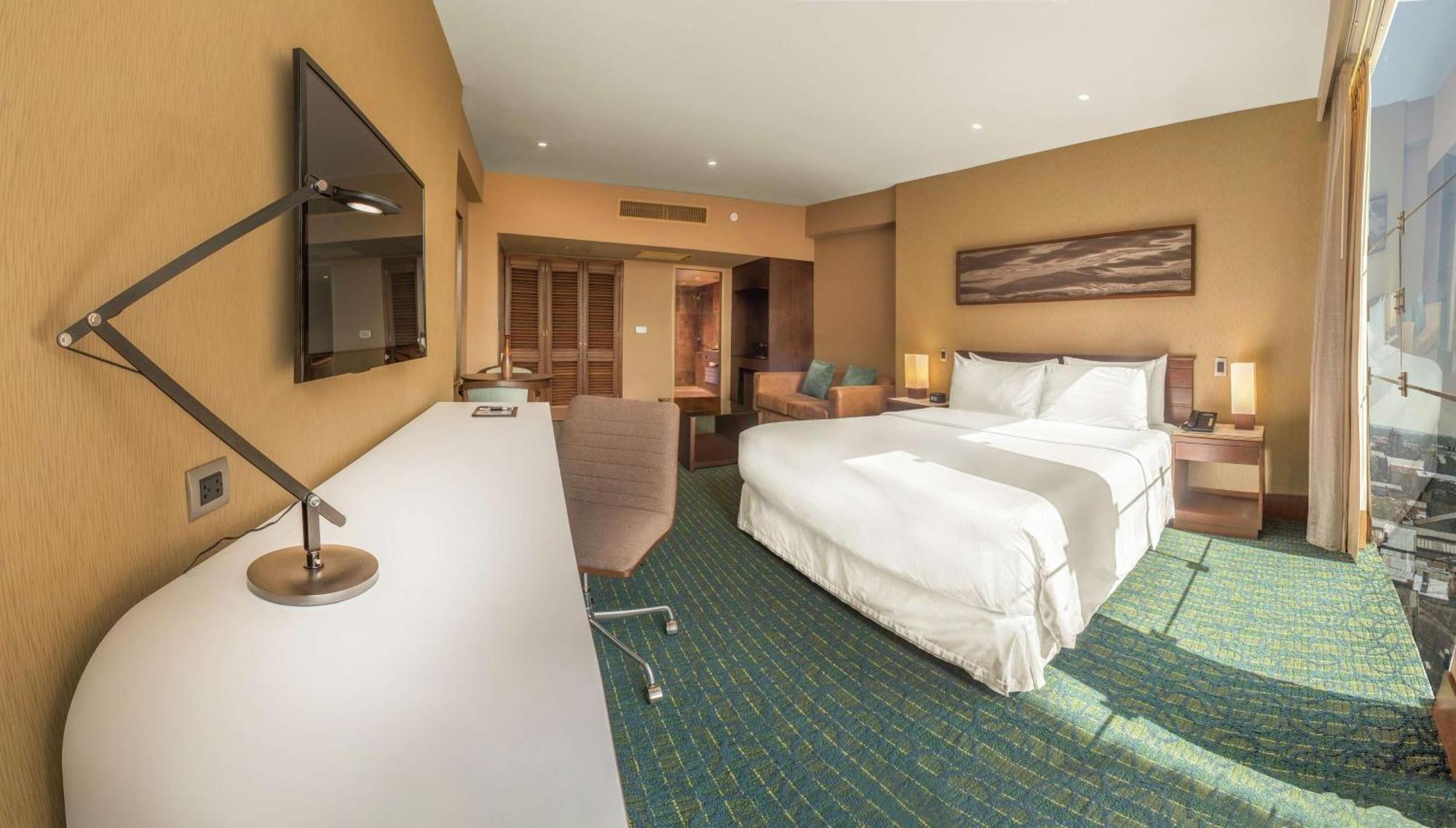Hotel Doubletree By Hilton Iquitos Extérieur photo